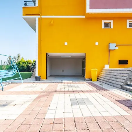 Vakantiehuis With Private Pool And Garden In Kartepe