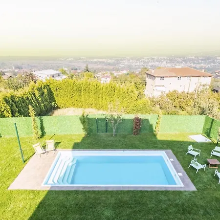 With Private Pool And Garden In Kartepe