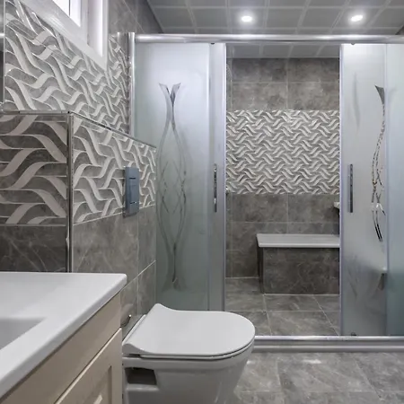 With Private Pool And Garden In Kartepe *