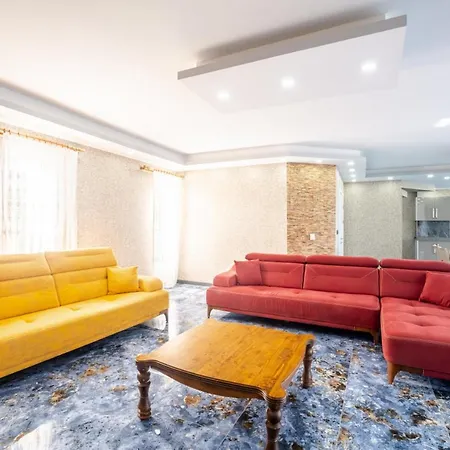 With Private Pool And Garden In Kartepe Vakantiehuis Izmit