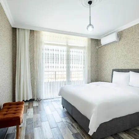 With Private Pool And Garden In Kartepe Izmit