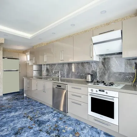With Private Pool And Garden In Kartepe *